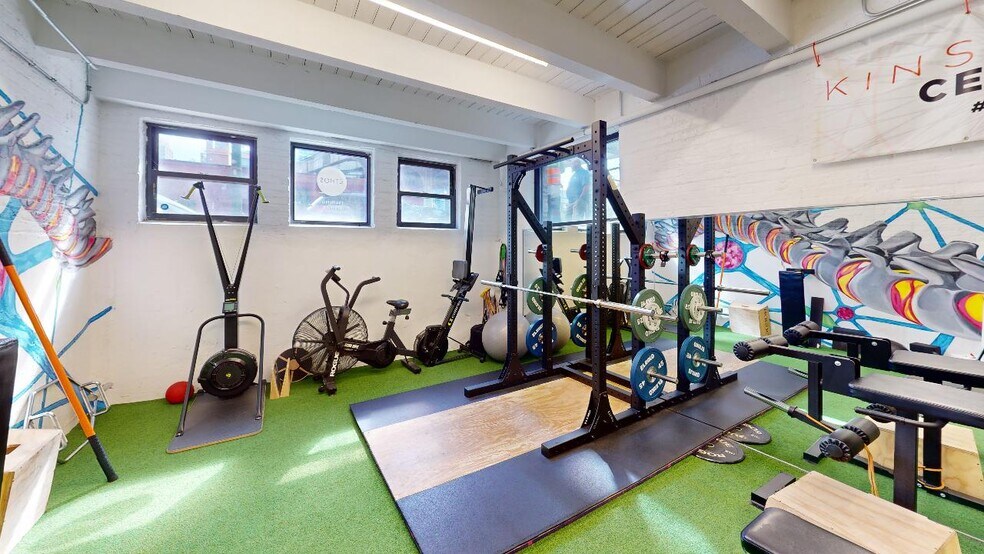 More Photos Of 314 W Institute Pl, Chicago Loft Creative Space For Lease