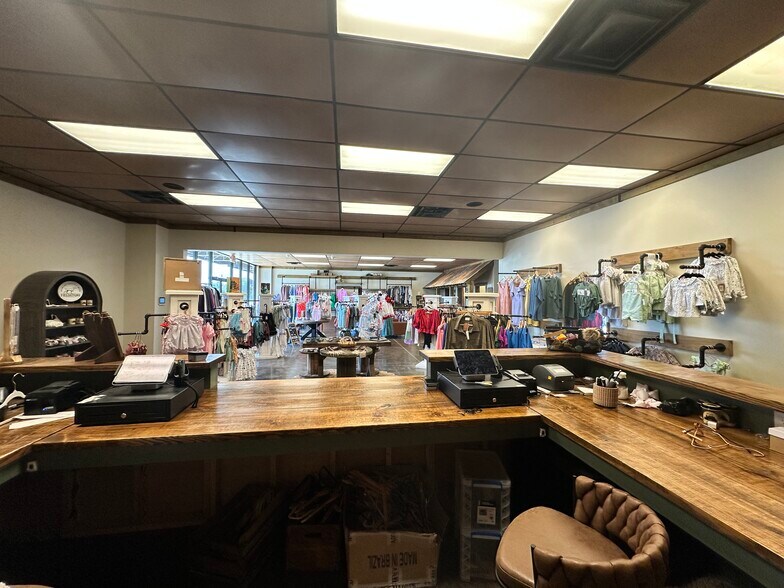 More Photos Of 36483 Old Perkins Rd, Prairieville Storefront Retail Office For Lease