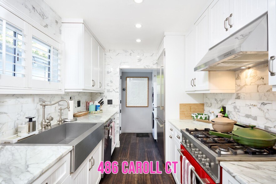 More Photos Of 2329 Ocean Ave, Venice Multifamily For Sale