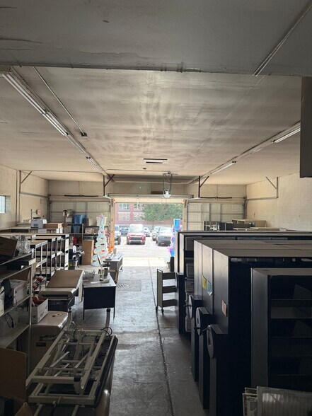 More Photos Of 127 S Main St, Mount Clemens Flex For Lease