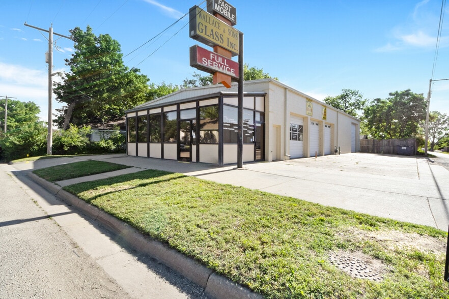 More Photos Of 625 N Calhoun St, Junction City Industrial For Sale