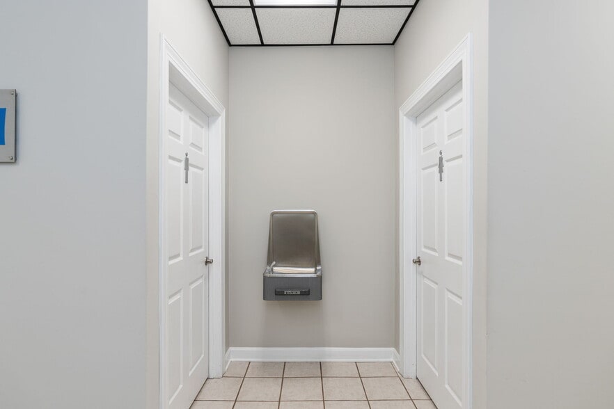 More Photos Of 3240 Office Pointe Pl, Louisville Coworking Space