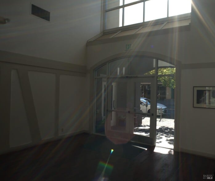 More Photos Of 555 5th St, Santa Rosa Office For Lease