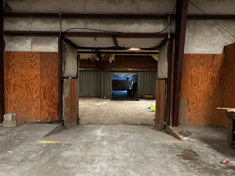 More Photos Of 502 Old Morton Rd, Forest Service Station For Sale