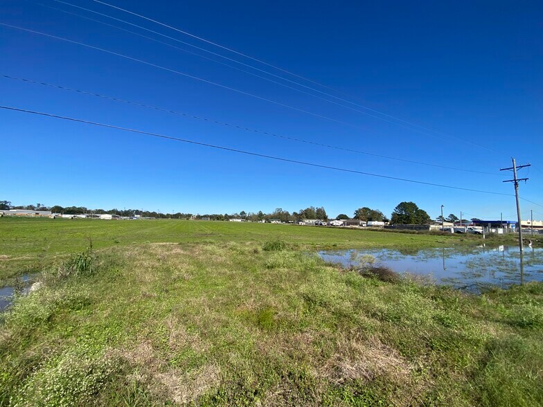 More Photos Of 8327 Airline Hwy, Livonia Land For Lease