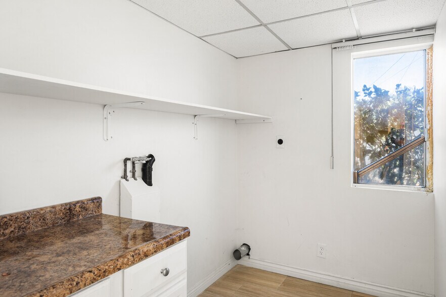 More Photos Of 620 S Euclid St, Anaheim Office For Sale