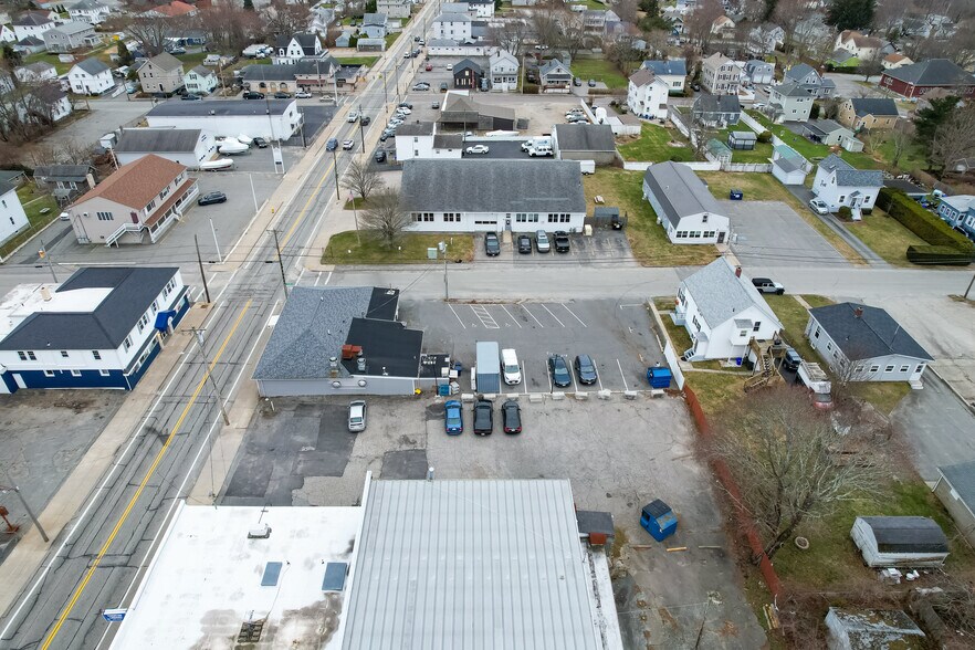 More Photos Of 77-79 Main Rd, Tiverton Restaurant For Sale