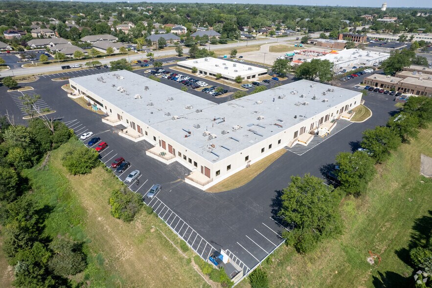 More Photos Of 8201 S Cass Ave, Darien Unknown For Lease