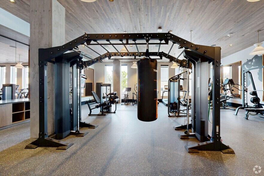 More Photos Of 1040 Santa Fe Dr, Denver Apartments For Lease