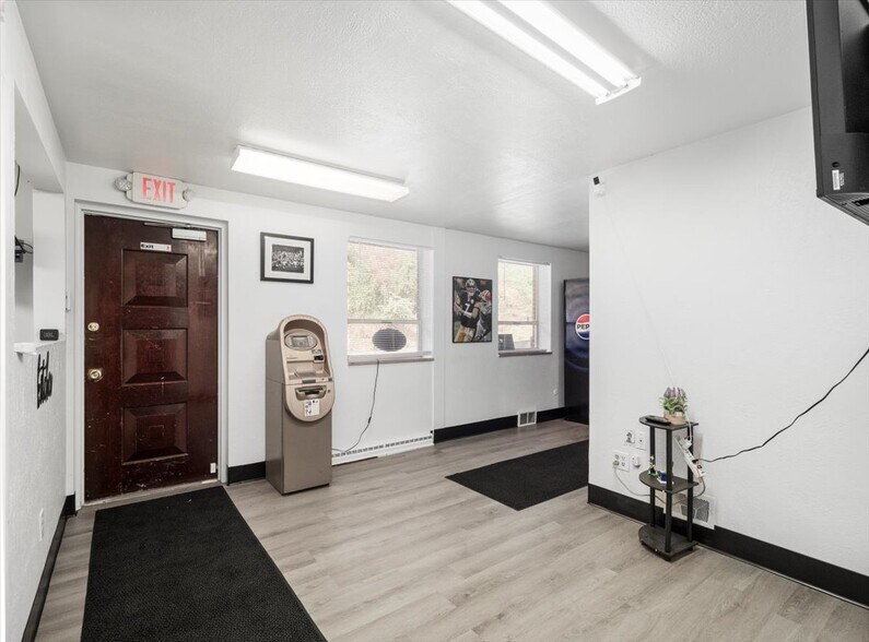 More Photos Of 584 Brown Ave, Turtle Creek Office For Sale