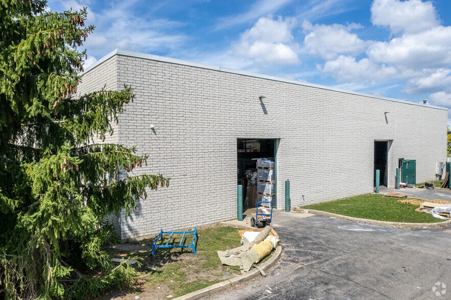 More Photos Of 75 Chancellor Dr, Roselle Industrial For Sale