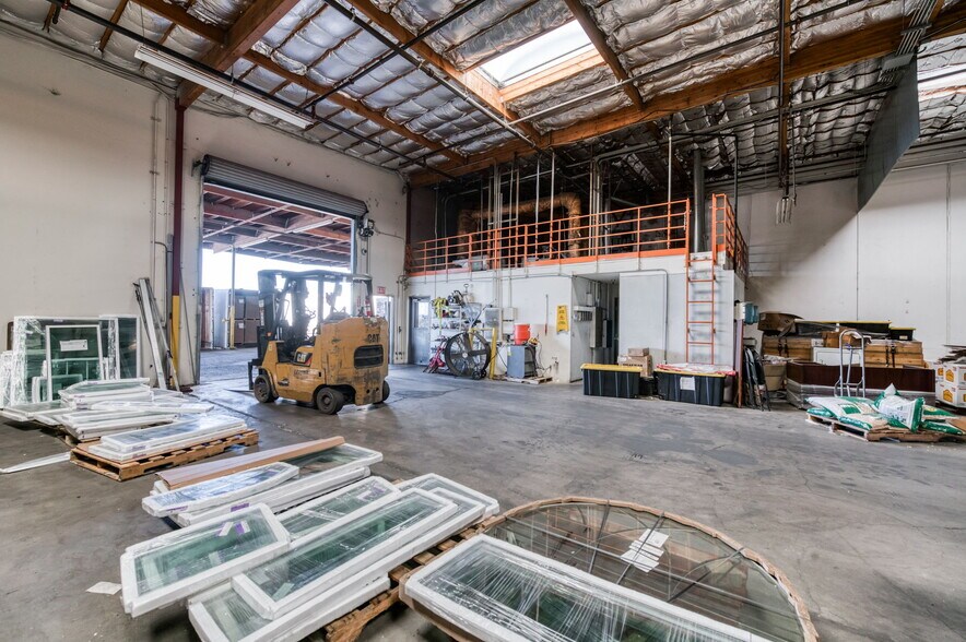 More Photos Of 5333 N Cornelia Ave, Fresno Warehouse For Sale