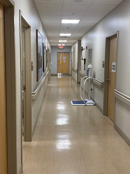 More Photos Of 700 Technology Dr, Charleston Hospital For Sale