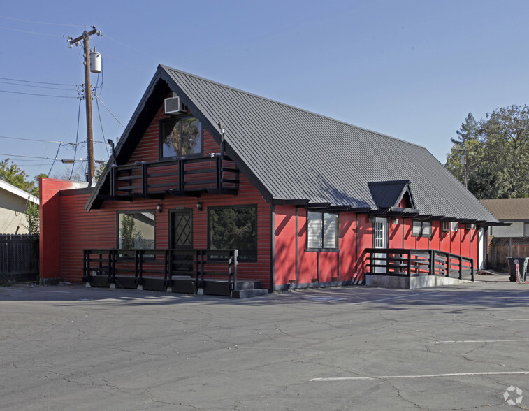 Primary Photo Of 7522-7524 Walnut Dr, Citrus Heights Freestanding For Sale