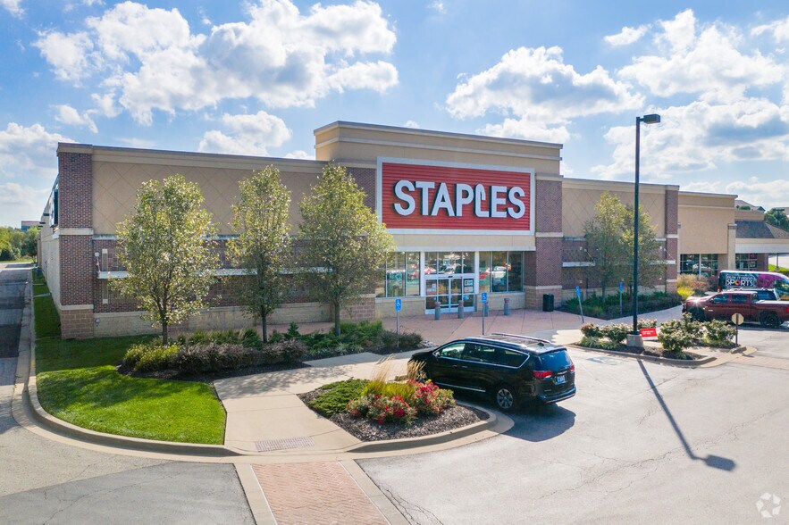 More Photos Of 7131-7241 W 135th St, Overland Park Freestanding For Lease