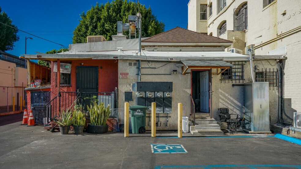 More Photos Of 2526 Daly St, Los Angeles Storefront For Sale