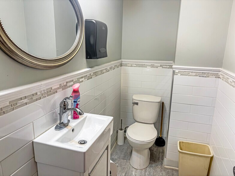More Photos Of 7046 Brooklyn Blvd, Brooklyn Center Medical For Sale