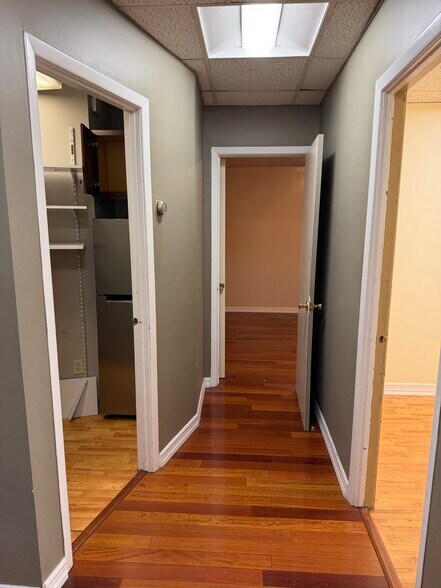 More Photos Of 3715 Main St, Bridgeport Medical For Lease