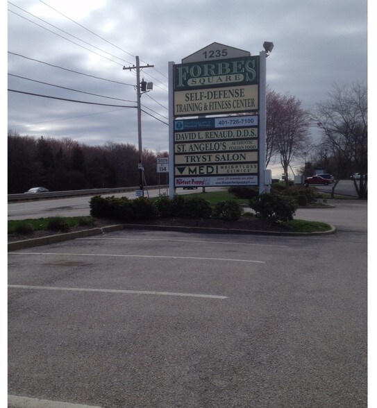 More Photos Of 1235 Wampanoag Trl, Riverside General Retail For Lease