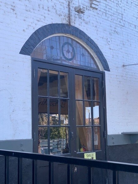 More Photos Of 445 W Weber Ave, Stockton Office For Lease