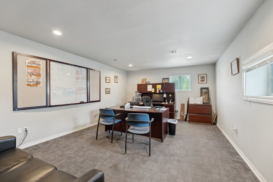 More Photos Of 4151 N Wood Dr, Okmulgee Service For Sale