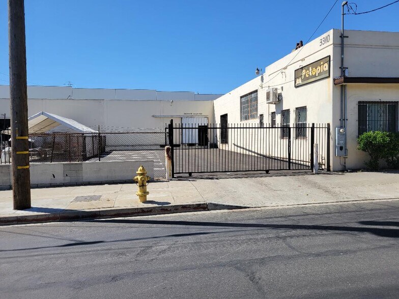 More Photos Of 3310 Leonis Blvd, Los Angeles Warehouse For Lease