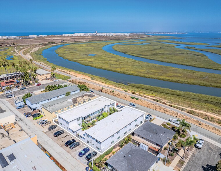 Primary Photo Of 725-727 Boulevard Ave, Imperial Beach Apartments For Sale