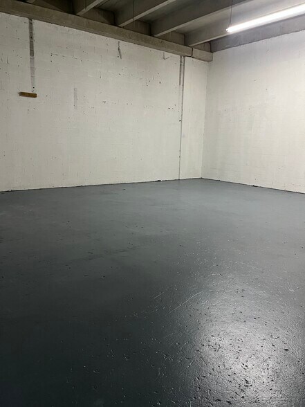 More Photos Of 1922 NE 149th St, North Miami Office For Lease