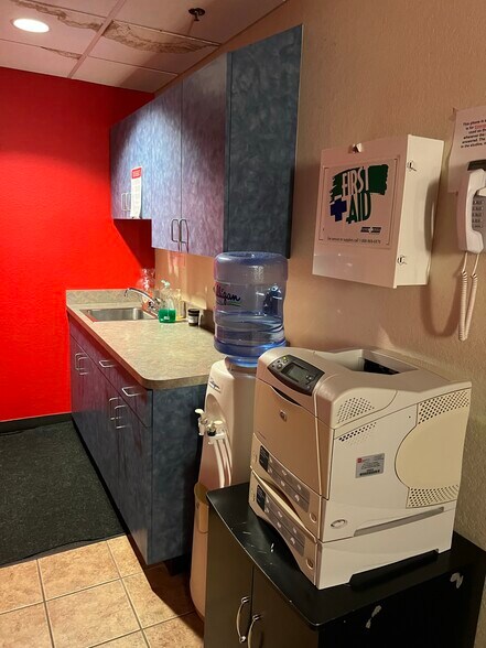 More Photos Of 13320 Metro Pky, Fort Myers Movie Radio TVStudio For Lease
