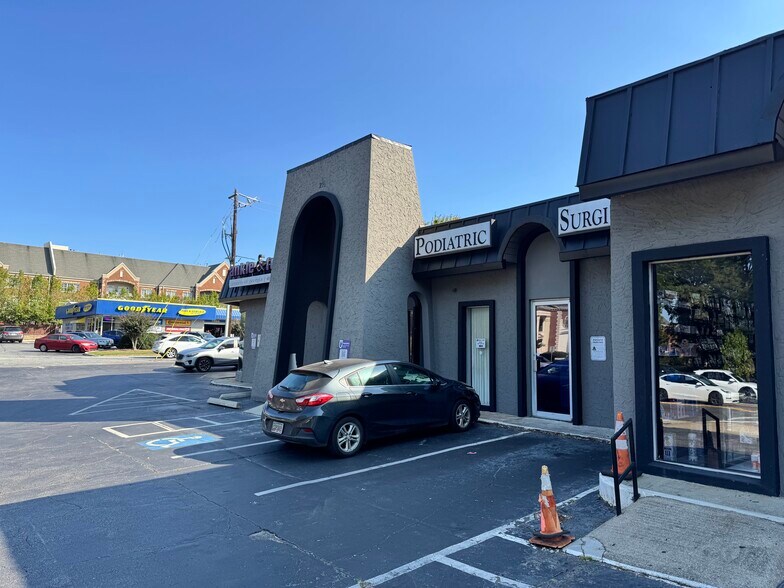 More Photos Of 215 Clairemont Ave, Decatur Storefront Retail Office For Lease