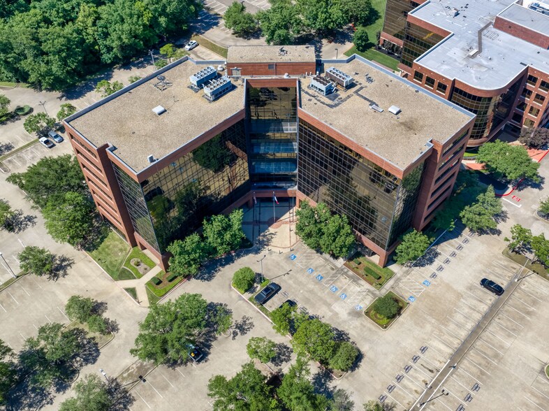 More Photos Of 909 ESE Loop 323, Tyler Office For Sale