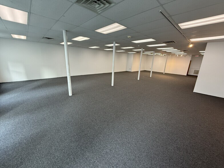 More Photos Of 541 Main St, New Rochelle Office For Lease