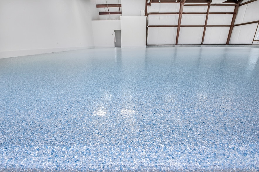 More Photos Of 77 Queens Ln, East Hampton Light Distribution For Lease