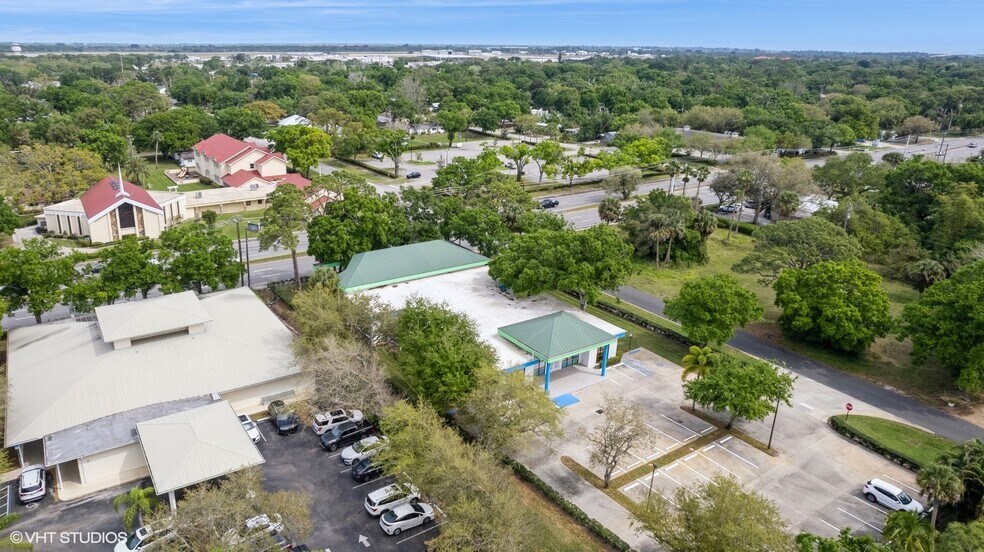 More Photos Of 3333 20th St, Vero Beach Medical For Sale