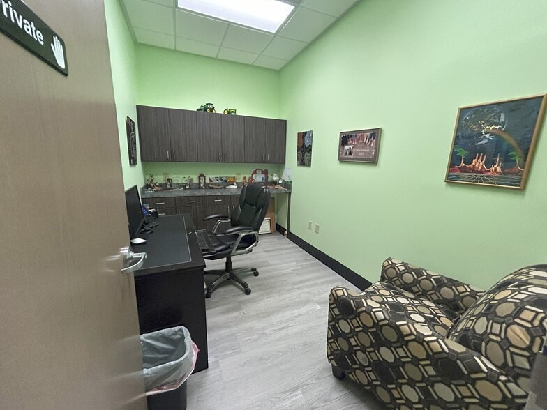 More Photos Of 2287 Henry Tecklenburg Dr, Charleston Office For Lease