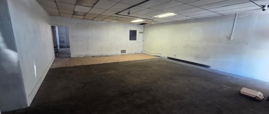 More Photos Of 15282 Middlebelt Rd, Livonia Freestanding For Sale