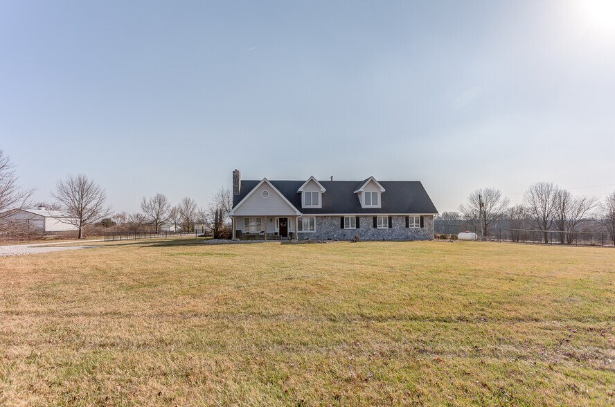 More Photos Of 836 E Highway N, Wentzville Flex For Sale
