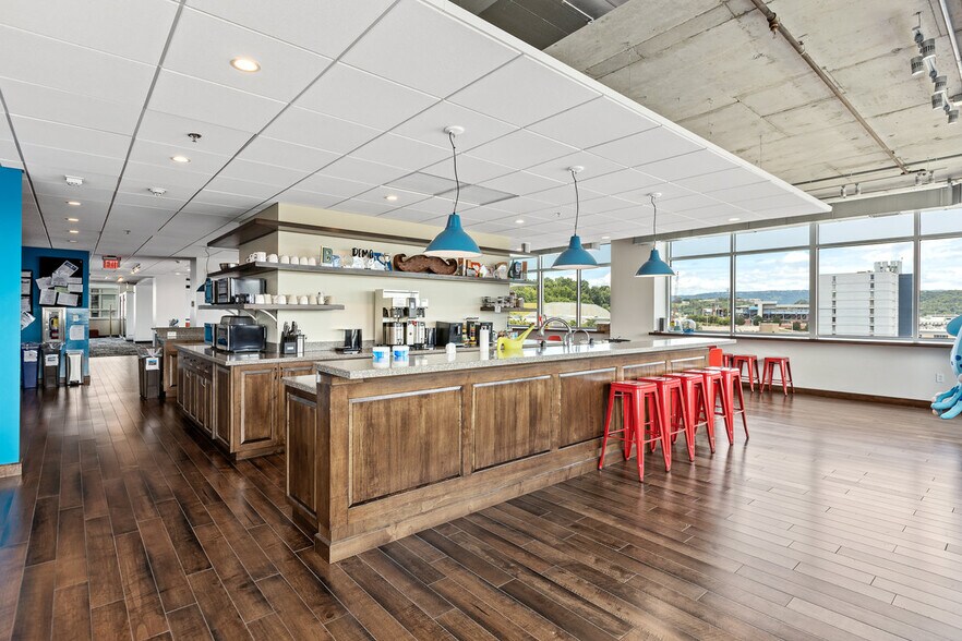 More Photos Of 605 Chestnut St, Chattanooga Loft Creative Space For Lease