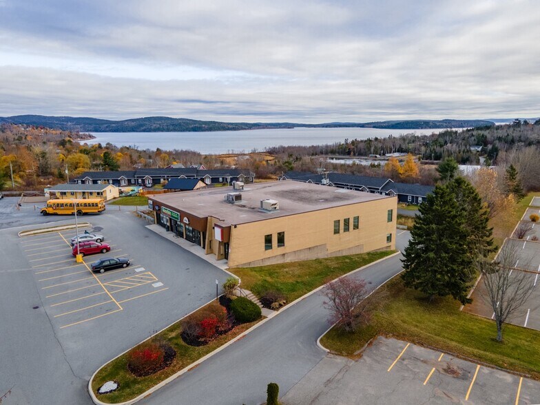 More Photos Of 110 River Valley Dr, Grand Bay-westfield General Retail For Lease