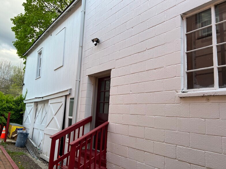 More Photos Of 37 Main St, Clinton Township Storefront Retail Residential For Lease