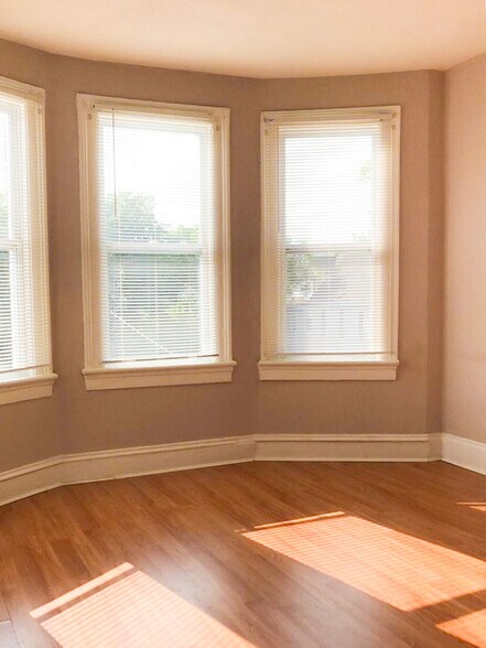 More Photos Of 516 Dinwiddie St, Norfolk Apartments For Sale