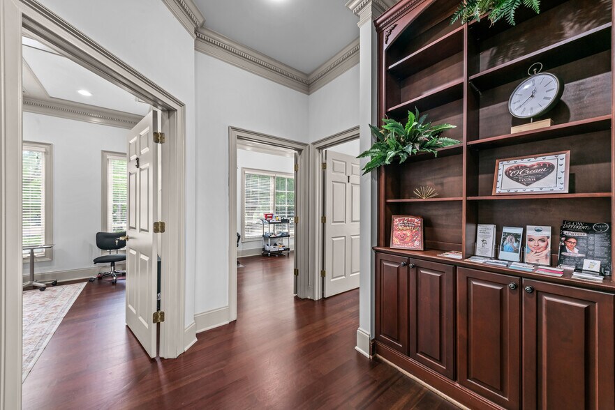 More Photos Of 1041 Parkside St, Greensboro Office For Lease