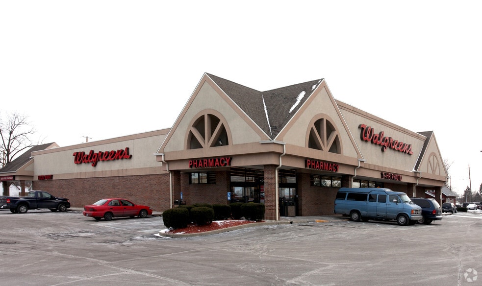 More Photos Of 4001 Madison Ave, Indianapolis Freestanding For Sale