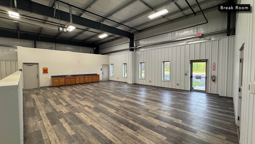 More Photos Of 2395 Rock Rd, Ashland Light Manufacturing For Sale