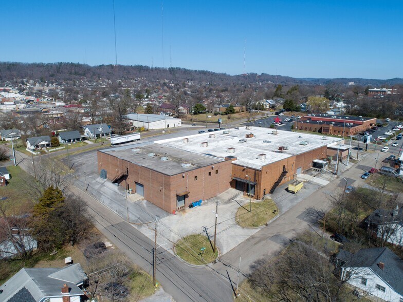 More Photos Of 121 W Oak Hill Ave, Knoxville Warehouse For Lease
