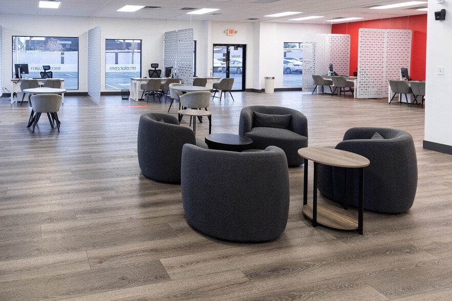 More Photos Of 3105 E Sahara Ave, Las Vegas Auto Repair For Lease