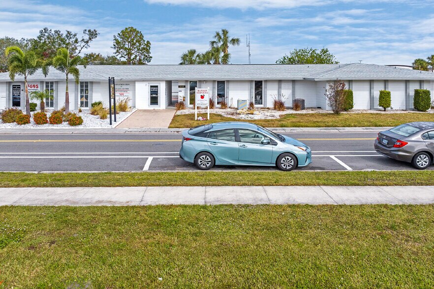 More Photos Of 1601 Rickenbacker Dr, Sun City Center Medical For Lease