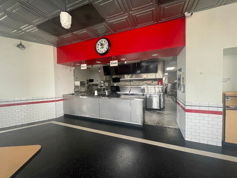 More Photos Of 3706 Texas Ave S, Bryan Fast Food For Sale