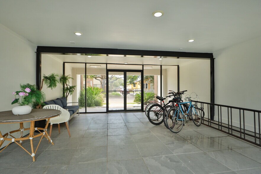 More Photos Of 712 Ball St, Galveston Apartments For Sale