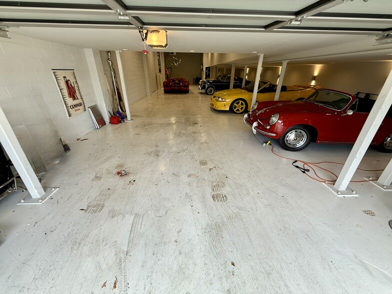 More Photos Of 2220 N Pacific St, Seattle Warehouse For Lease